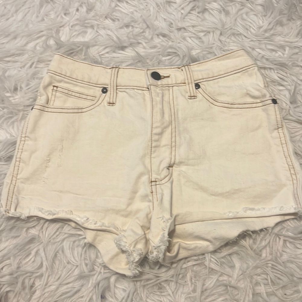 Wrangler off white shorts